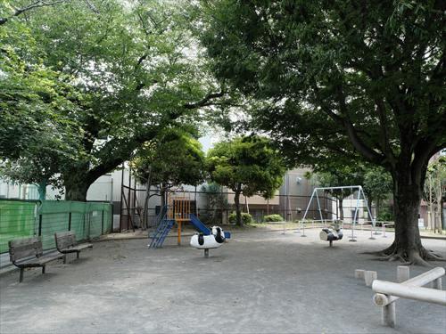 世田谷区立草山公園 400m