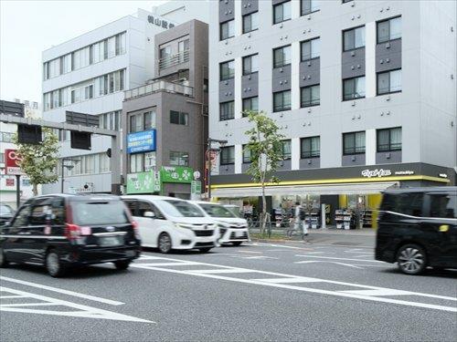 マツモトキヨシ中野坂上駅前店 550m