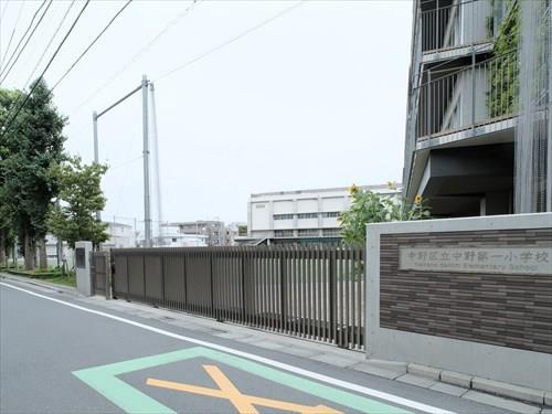 中野区立中野第一小学校 30m