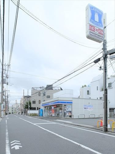 ローソン板橋赤塚三丁目店 290m