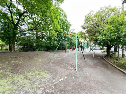 中野区立上高田台公園(300m)
