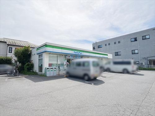 ファミリーマート杉並宮前二丁目店190m