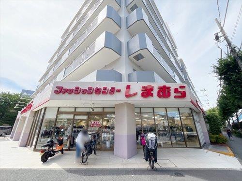 ファッションセンターしまむら 620ｍ