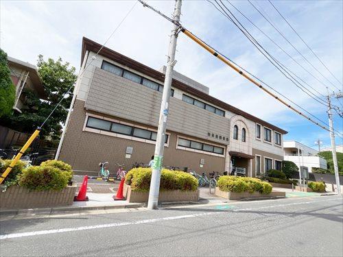 杉並区立南荻窪図書館(160m)