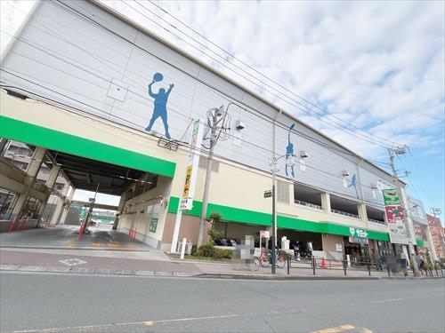 サミットストア氷川台駅前店(700m)