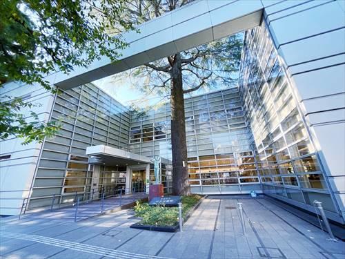 杉並区立中央図書館(730m)