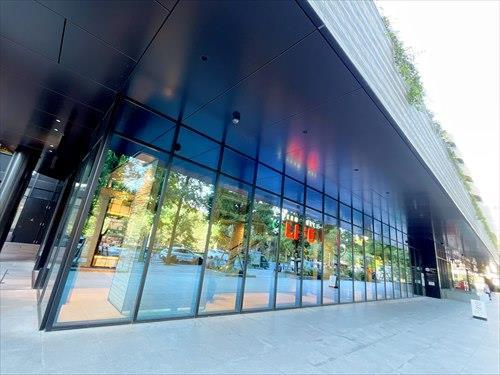 ライフコモレ四谷店(610m)