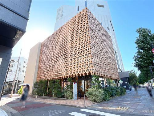 スターバックスコーヒー(160m)