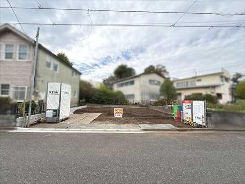 現地外観写真（2025年11月撮影）