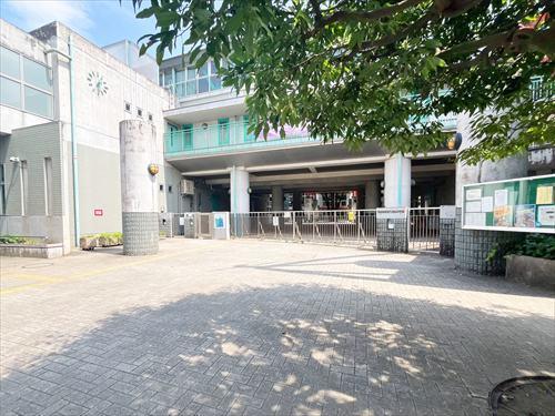 世田谷区立八幡山小学校(330ｍ)