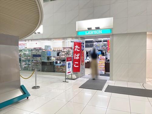 ローソン新宿グリーンタワービル店310m