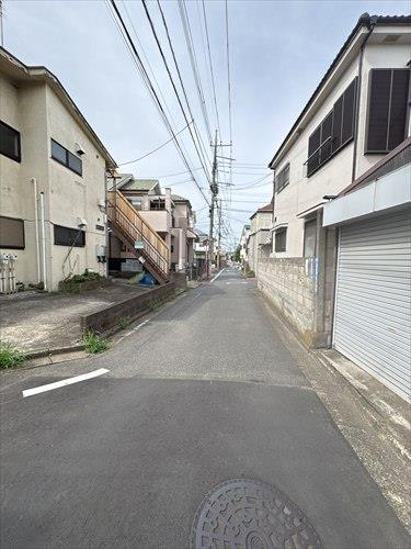 東側前面道路