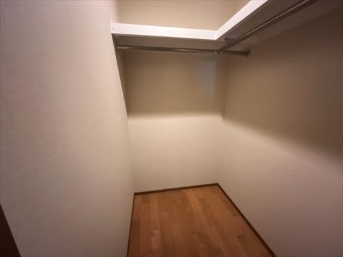 洋室約6.5帖　ウォークインクローゼット