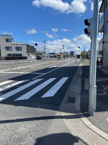 北西側道路