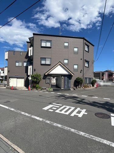 外観　南側道路より撮影