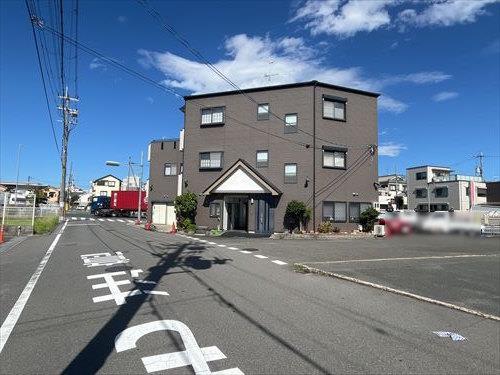 外観　南側道路より撮影