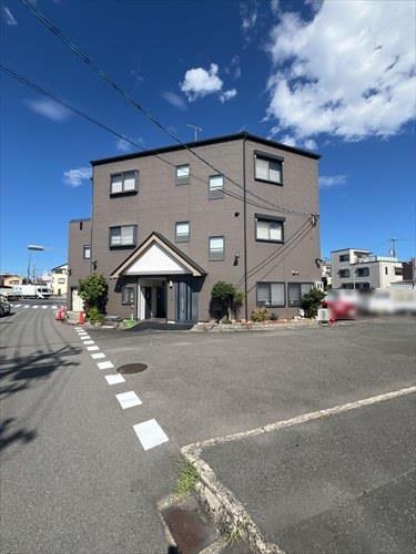 外観　南側道路より撮影