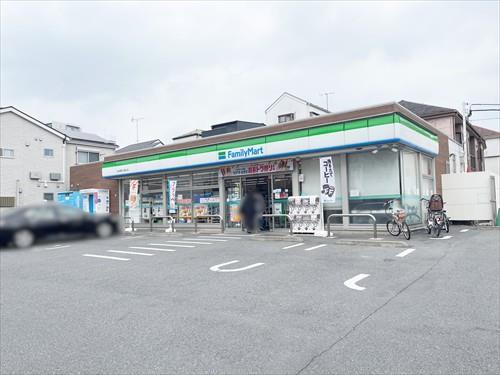 ファミリーマート農工大通り店(520m)