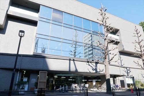 練馬区立貫井図書館まで600m