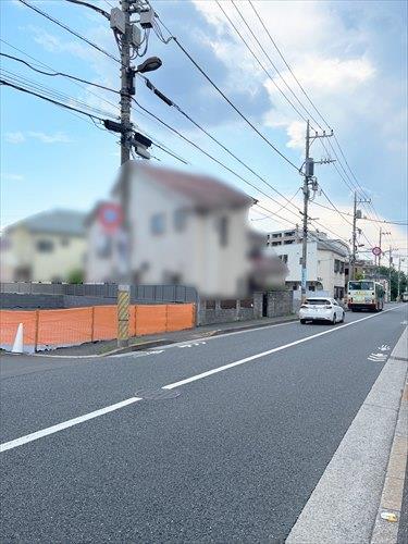 北側前面道路