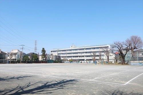 武蔵野市立本宿小学校まで640ｍ