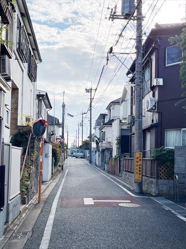 現地前道路（北西側）