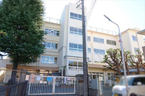 三鷹市立北野小学校まで630ｍ