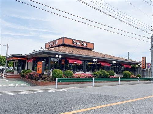 ロイヤルホスト牟礼店まで800ｍ