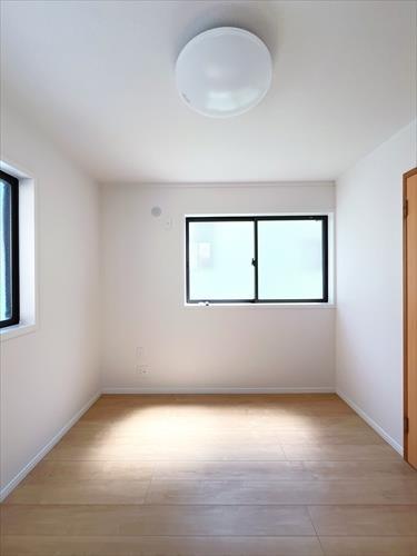 二階洋室約5.2帖