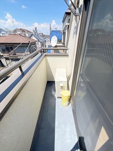 三階バルコニー