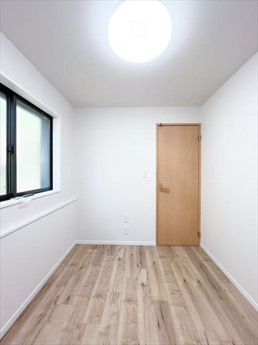 一階納戸約3.8帖