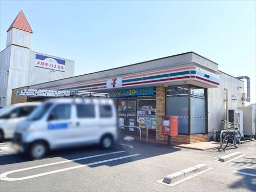 セブンイレブンまで530ｍ