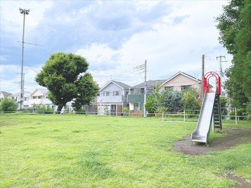 すみれ公園まで80ｍ