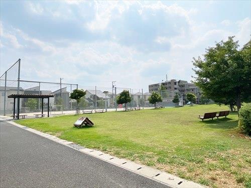 泉小わくわく公園まで450ｍ