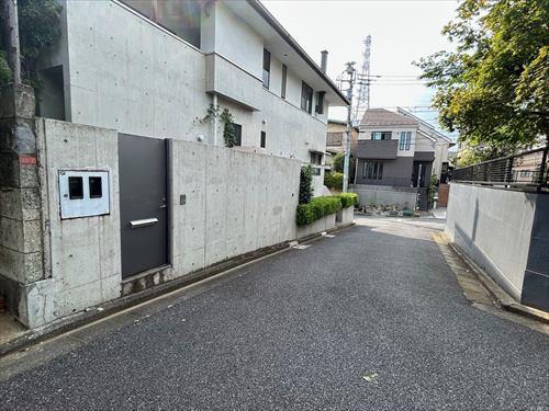 北東側前面道路２