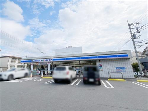 ローソン・スリーエフまで520ｍ