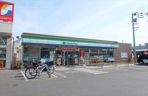 ファミリーマート西東京向台町店 650m