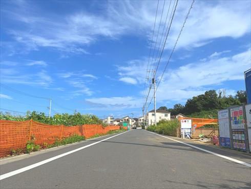 前面道路（2025年10月撮影）