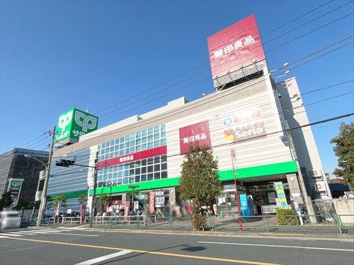 サミットストア高井戸東店まで70ｍ