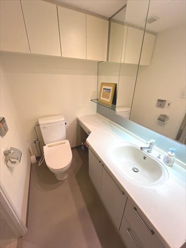 洗面室、トイレ