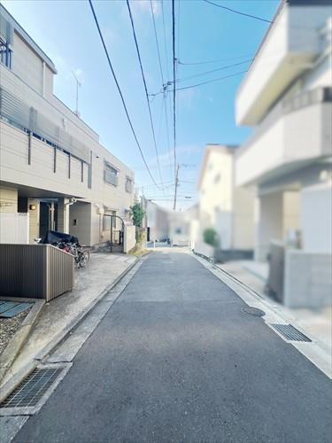 現地前道路(北側)