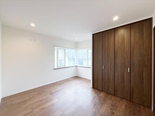 二階洋室約7.4帖