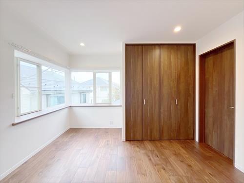 二階洋室約7.4帖