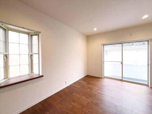 二階洋室約8.2帖