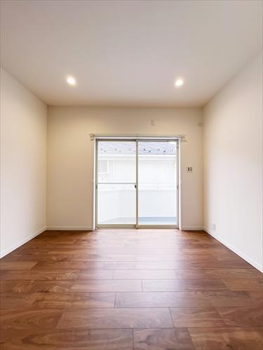 二階洋室約8.2帖