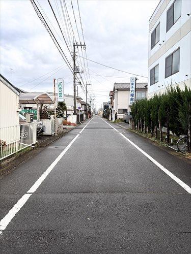 前面道路（2025年12月撮影）