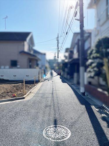 現地前道路（西側）