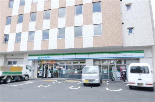 ファミリーマートまで400ｍ