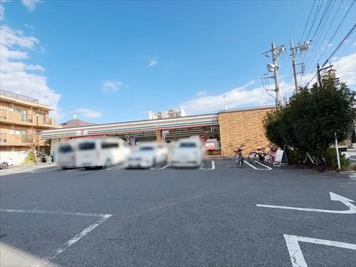 セブンイレブンまで270ｍ