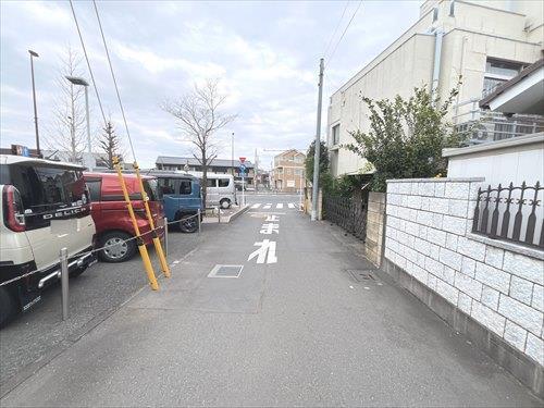 前面道路（2025年12月撮影）